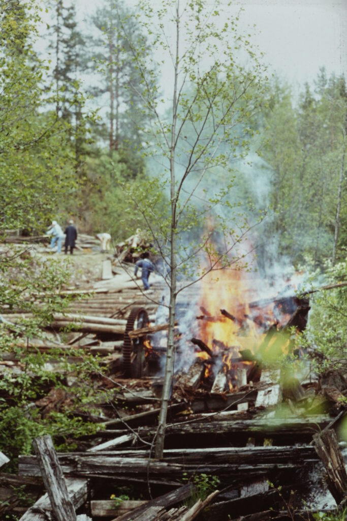 Rivningen av sågen 1971_12.